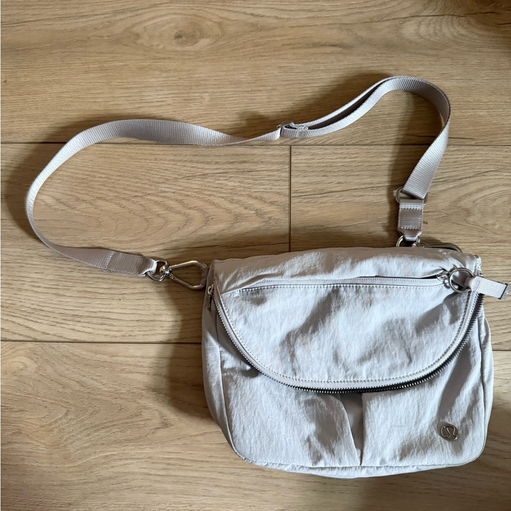 Lululemon All Night Festival Bag